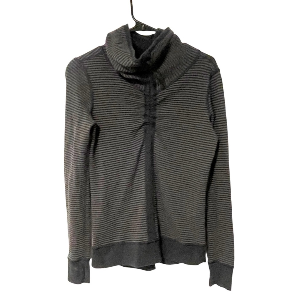 LULULEMON Gray Striped Reversible Funnel‎ Neck IN A CINCH Sweatshirt